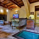 Con Piscina, Sauna, Jacuzzi Villa *