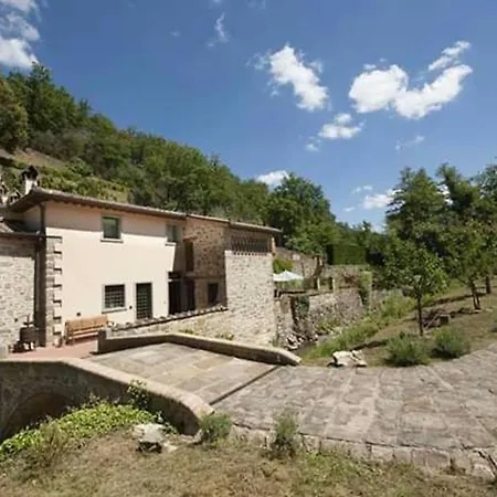 Con Piscina, Sauna, Jacuzzi *
